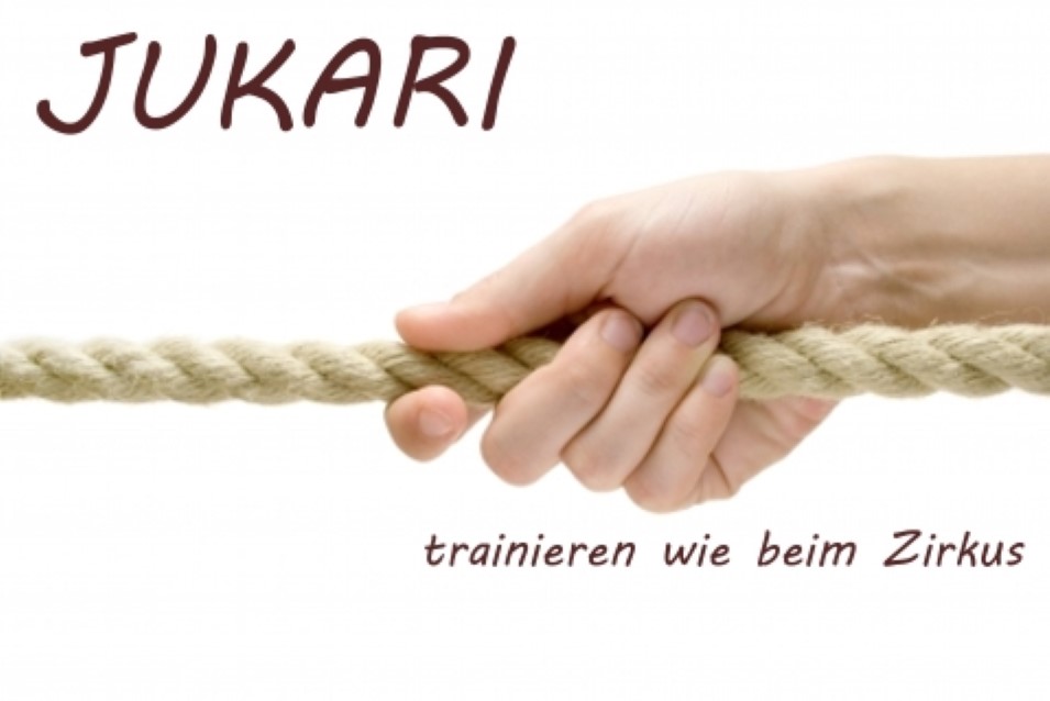Mehr Informationen zu "Jukari - Trainieren wie beim Zirkus"