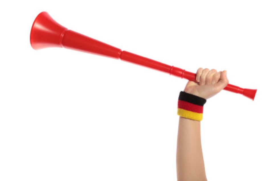 Mehr Informationen zu "Vuvuzela-Lärm kann Schilddrüse schädigen"